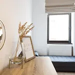 Charming Old Town Flat With Mountain View Brašov