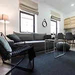 Charming Old Town Flat With Mountain View Brašov