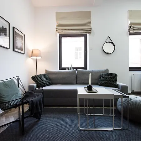 Apartman Charming Old Town Flat With Mountain View *