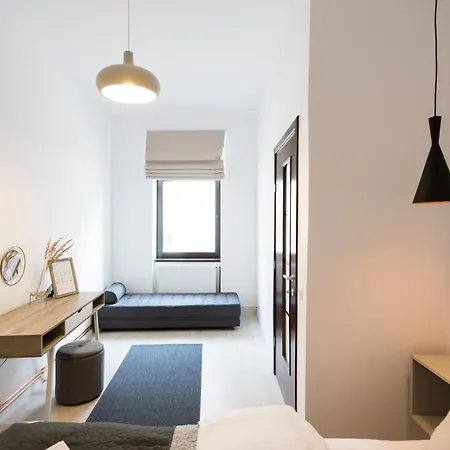 Apartment Charming Old Town Flat With Mountain View *