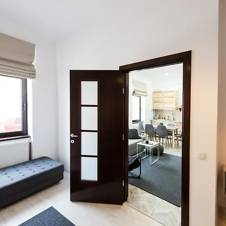 Charming Old Town Flat With Mountain View Brassó