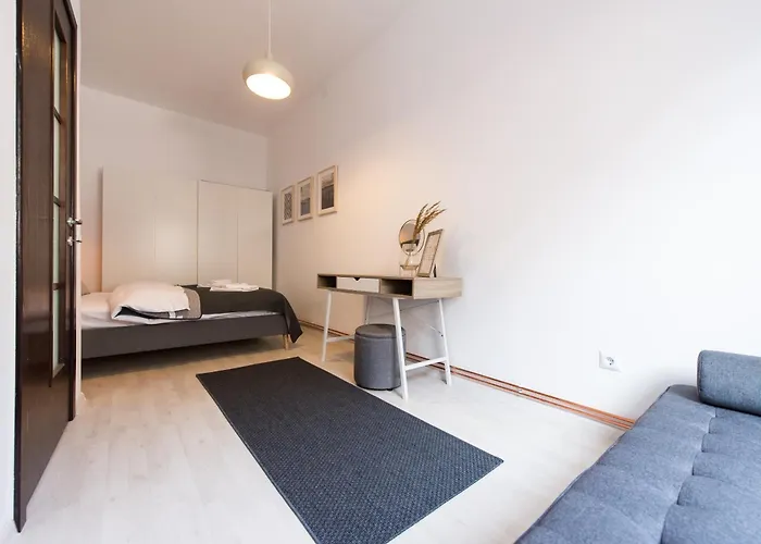 Apartment Charming Old Town Flat With Mountain View Brasov