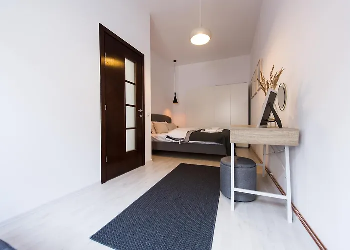 Apartment Charming Old Town Flat With Mountain View Brasov