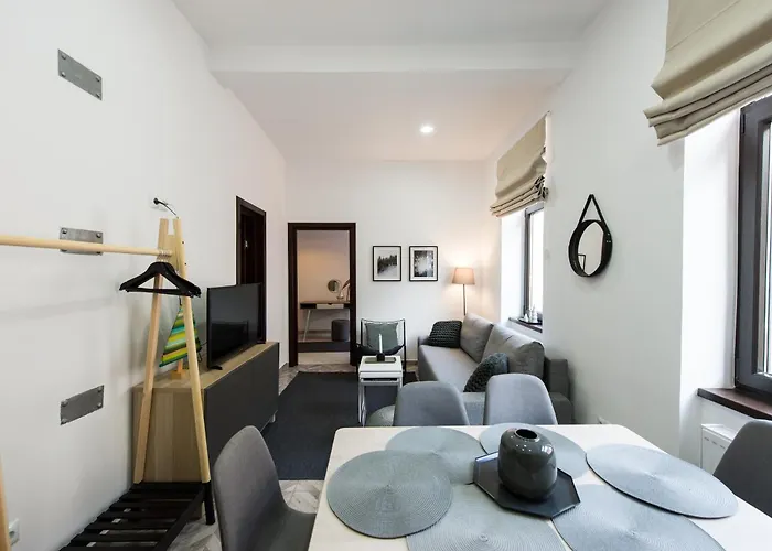 Apartment Charming Old Town Flat With Mountain View *